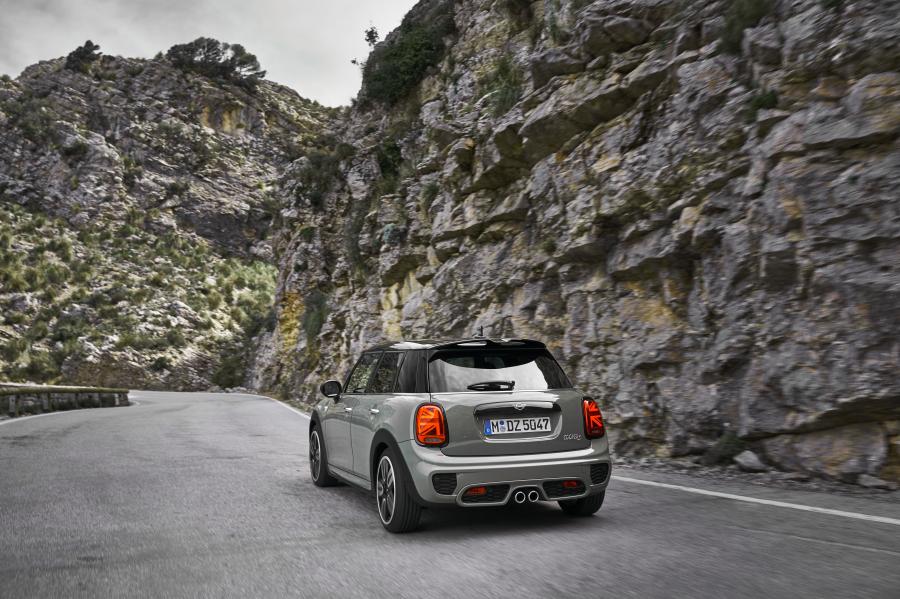  Mini Cooper S 5-Door (F56) 2018 года  (WW) (фото 42 из 86)